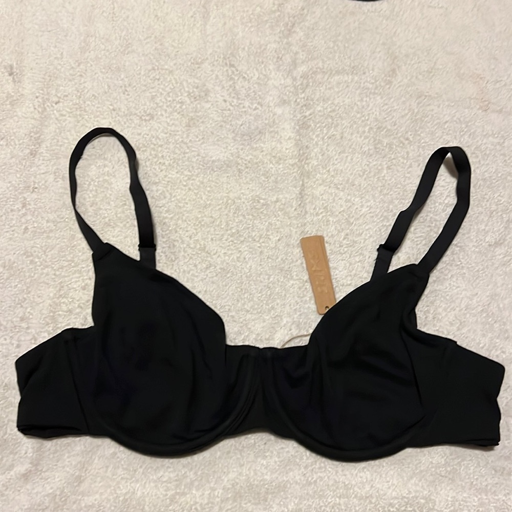 SKIMS Black Bra